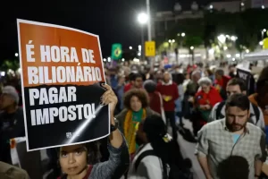 Protesto pela taxação dos mais ricos