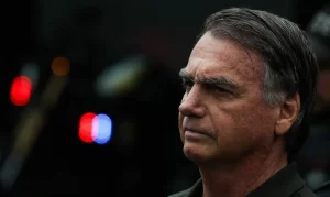 Bolsonaro é investigado por injúria e calúnia contra Lula