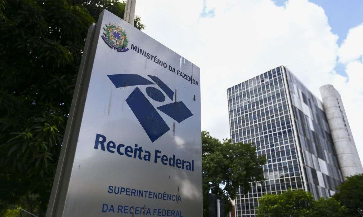 Fachada da Recceita Federal