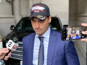Eduardo Bolsonaro perdeu o mandato e a vaga na PF