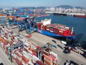Movimentação de cargas no Porto de Santos