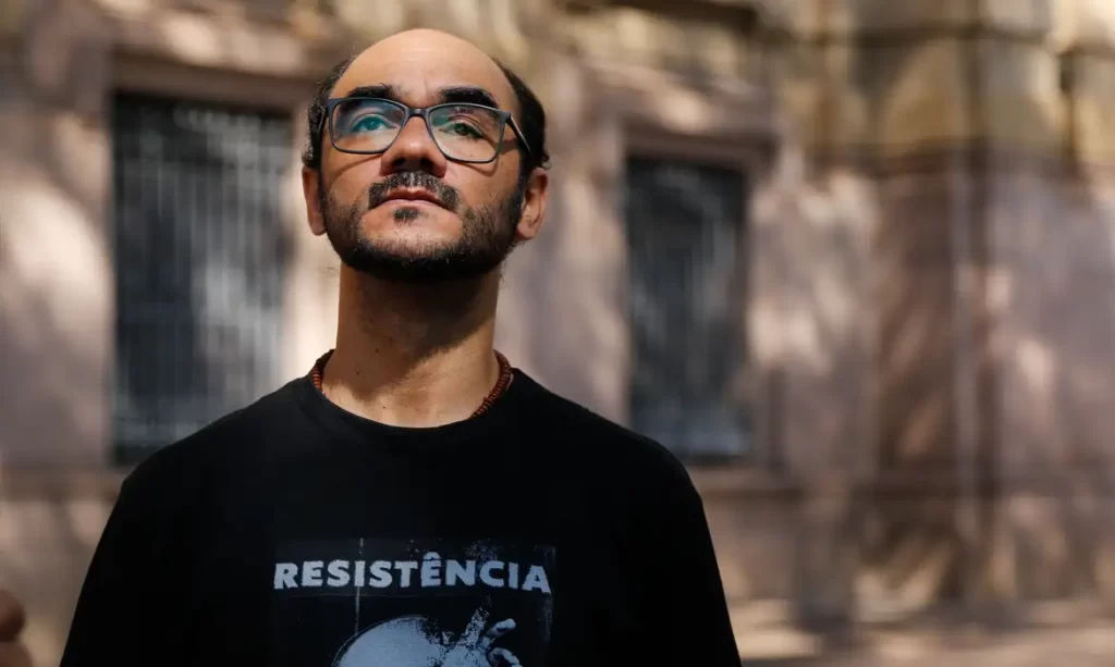 O fotojornalista Sérgio Silva