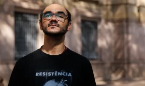 O fotojornalista Sérgio Silva