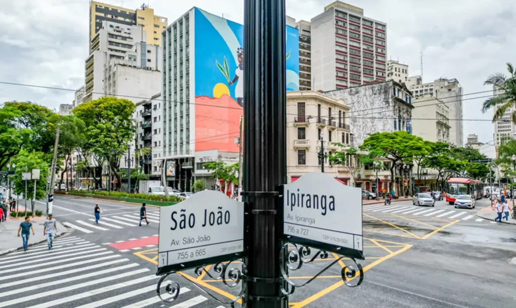 esquina da Ipiranga com a São João