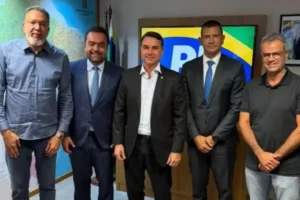 Aliado de Flavio Bolsonaro